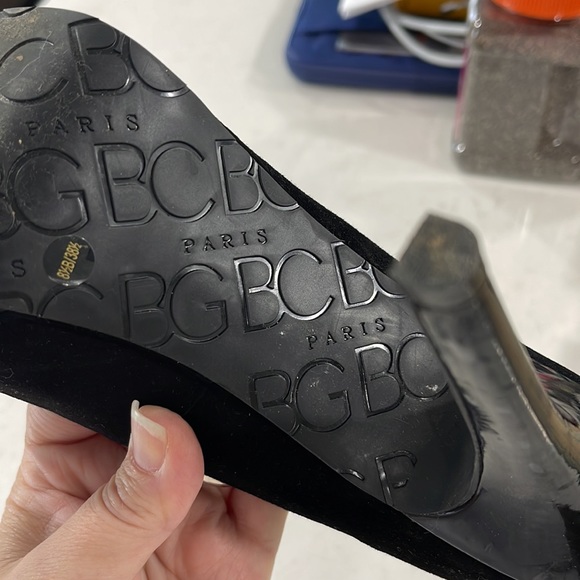 High Heels - Picture 5 of 8